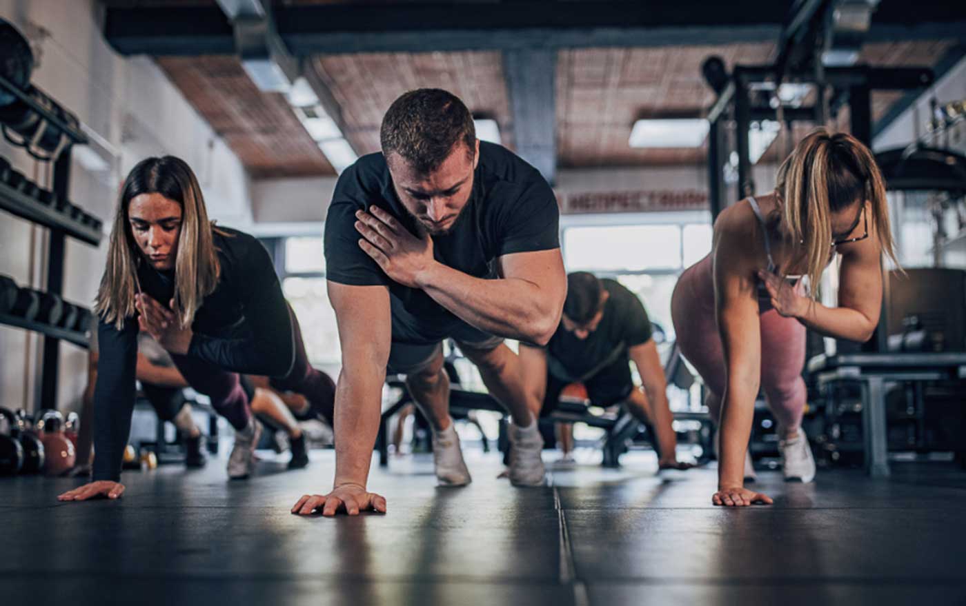 Entrenamiento de fuerza y buen descanso: un equipo que se potencia mutuamente