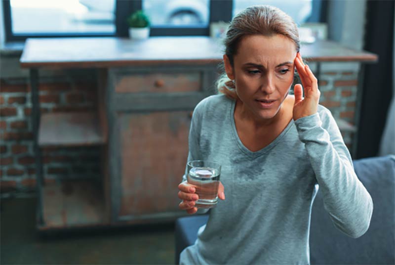 Los sofocos son uno de los síntomas más comunes en menopausia