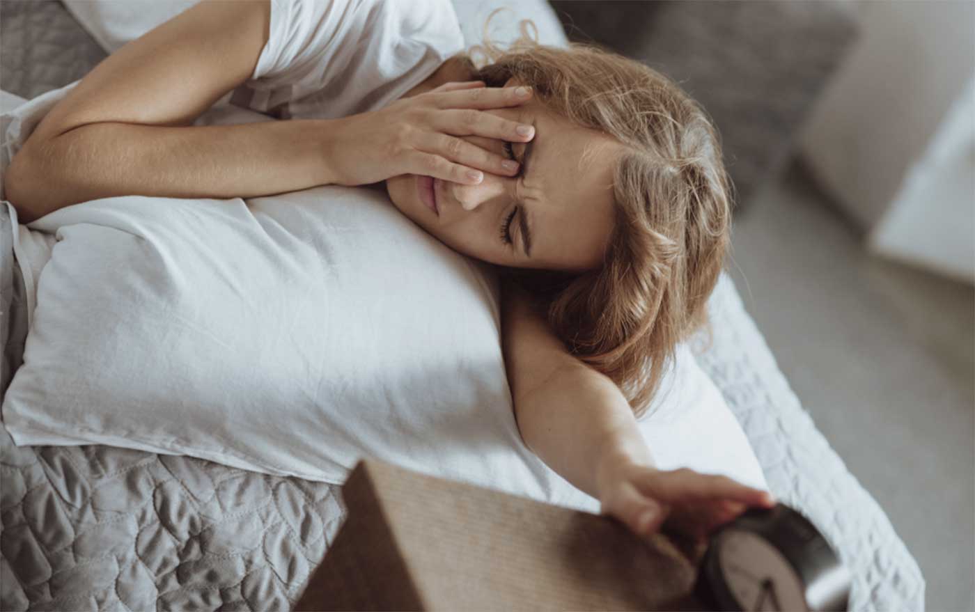 Dormir mal nos empuja a comer más… y a acumular más grasa