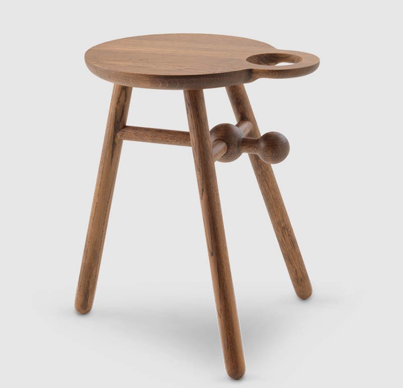 Mesa Pode Bottle Stool. Diseño versátil con alma lúdica