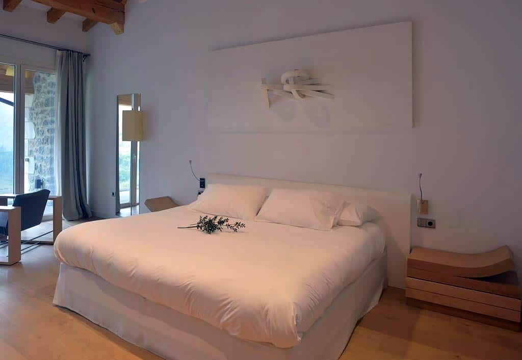 Arantza Hotela. Hoteles de ensueño Suit Delux. Cama Hästens Luxuria Arantza Hotela. Hoteles de ensueño Suit Delux. Cama Hästens Luxuria